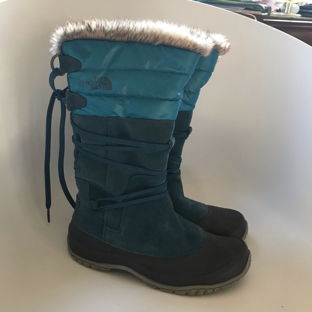 NORTHFACE Teal Snow boots with faux fur lining